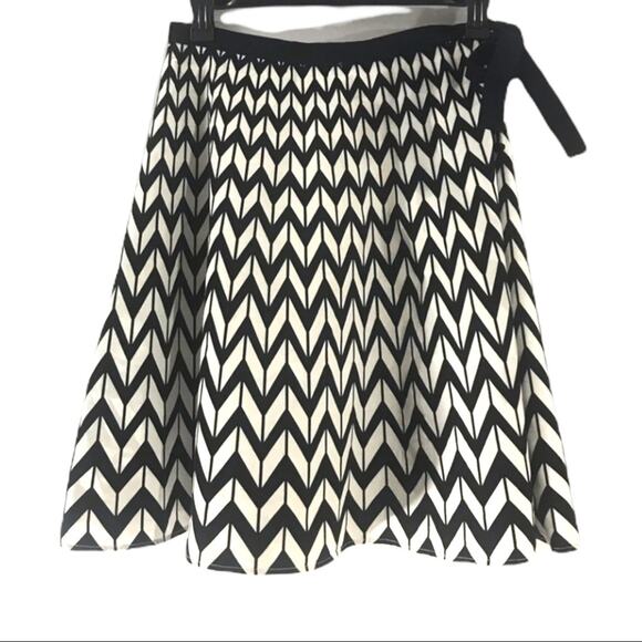WORTHINGTON Black Wh print Circle Skirt with Grosgrain ribbon at waist 6 - Picture 10 of 10